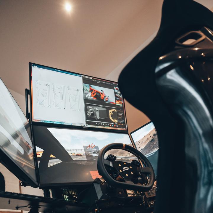 Actual product image Oplite R8 On Top Monitor Mount Black retail (freight forwarding)