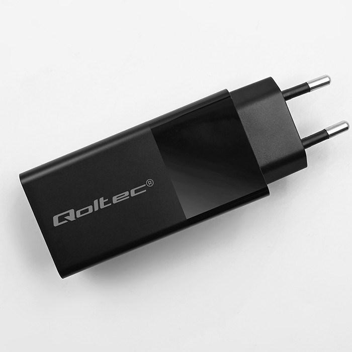 Actual product image Qoltec Ładowarka GaN POWER PRO | 1xUSB-C | 1xUSB | 100W | 5-20V | 1.5-3.35A | PD | Czarna (100 W)