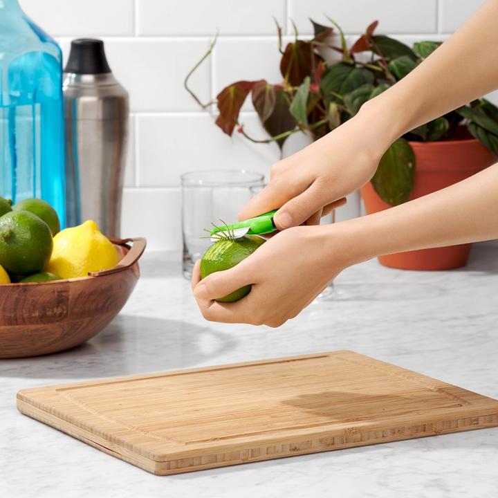 Produktbild OXO GG Zitrone Schäler