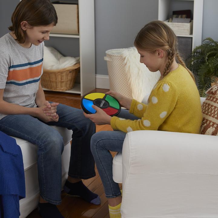 Produktbild Hasbro Gaming Familienspiel Simon (Englisch)