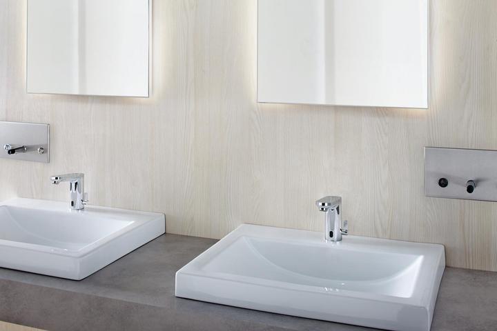 Produktbild Grohe Eurosmart CE Infrarot-Waschtischarmatur mit Temperaturregulierung