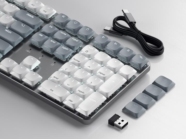 Actual product image Satechi SM3 Slim Mechanical Backlit BT Keyboard Light German (US, Cable)