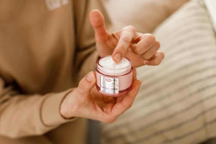 Actual product image Pleva Anti-wrinkle cream (24h cream)