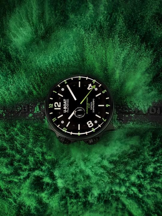 Produktbild U-Boat 8840/B Capsoil Doppiotempo DLC GMT 45mm 10ATM (Analoguhr, 45 mm)