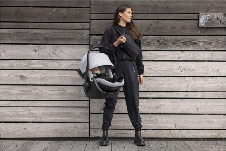 Actual product image Thule Maple with Alfi (Reboarder, ECE R129/i-Size Standard)
