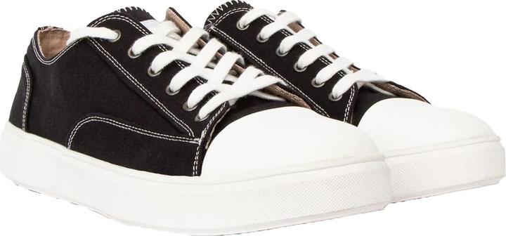 Duck and Cover Sneaker Nesta