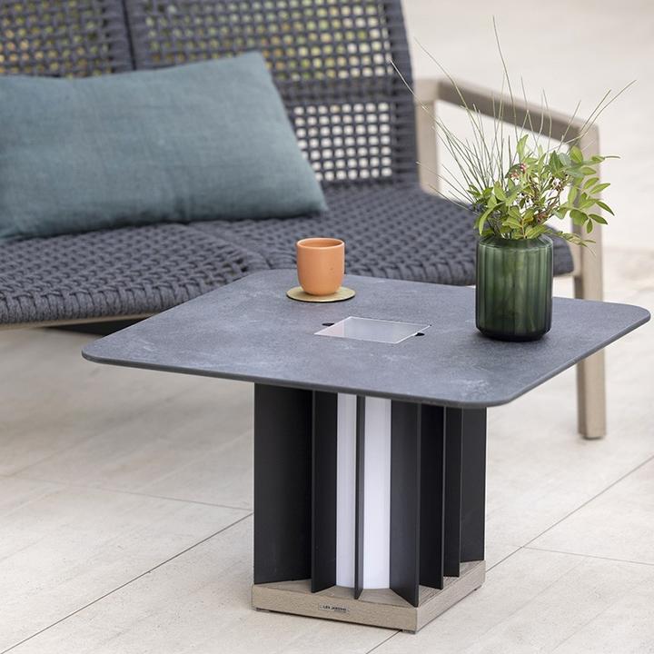 Produktbild Les Jardins Beleuchteter quadratischer Couchtisch Teckalu Alu schwarz, HPL Schiefer, duratek TA04700