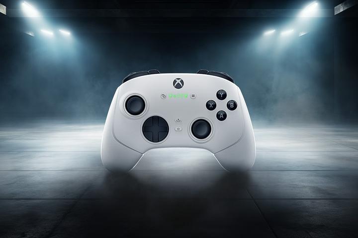 Actual product image Razer Wolverine V3 Pro (Xbox Series X, PC, Xbox Series S)