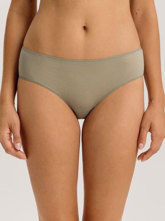 Actual product image Hanro Ultralight Midi Slip (L)
