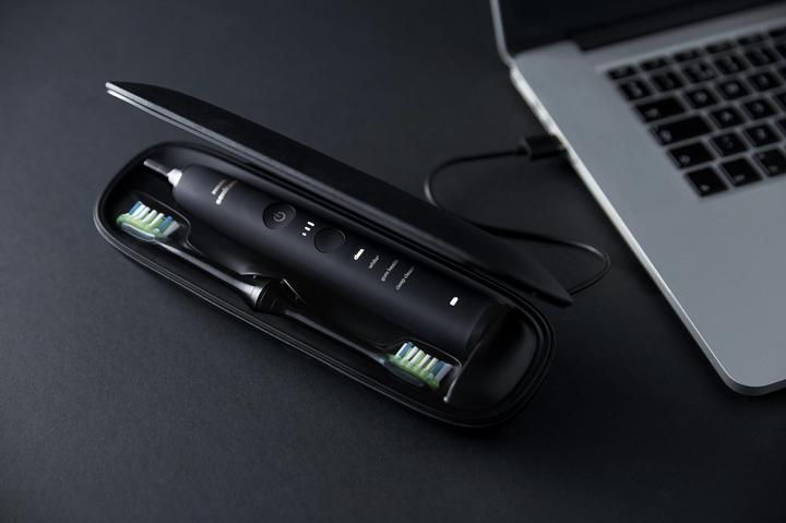 Actual product image Philips Sonicare Diamond Clean 9000 & Cordless Power Flosser 3000 (Sonic toothbrush)