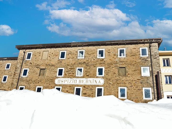 Produktbild Smartbox 2 Übernachtungen im Hotel Bernina mit Schneeschuhwanderung unter den Sternen (2 Pers.)