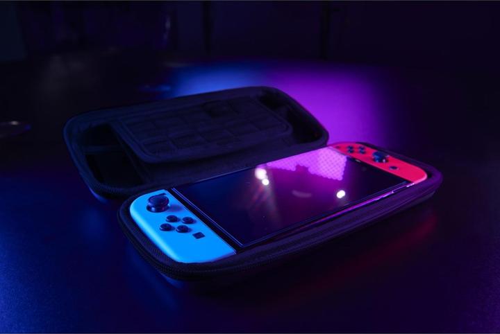 Actual product image Urage Carrying case for Nintendo Switch, black (Switch)