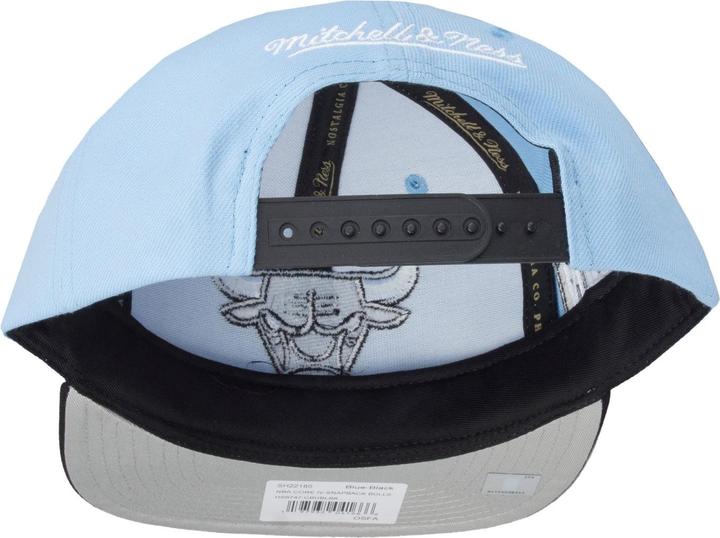 Actual product image Mitchell & Ness Snapback Cap - CORE IV Chicago Bulls sky (One size)