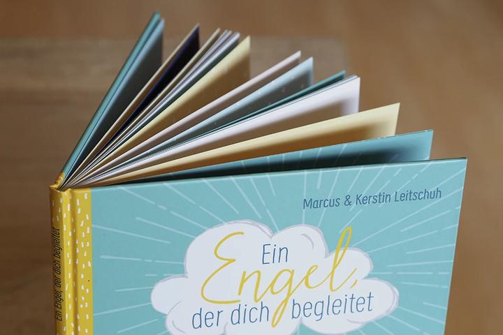 Produktbild Ein Engel, der dich begleitet – ein Geschenkbuch zur Erstkommunion (Deutsch, Kerstin Leitschuh, 2021)