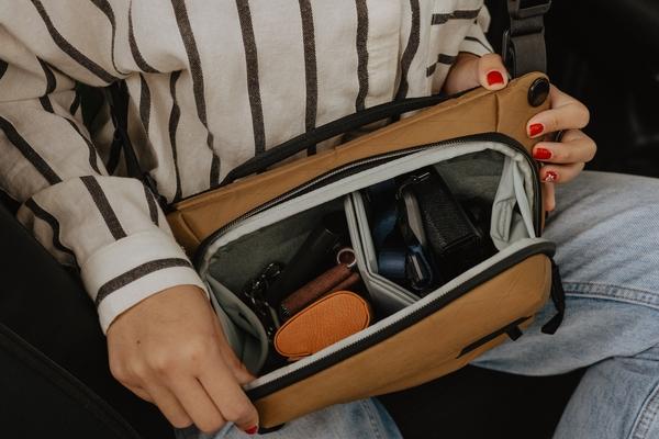 Immagine prodotto Peak Design Imbragatura Everyday 3L (Borsa a tracolla per fotocamera, 3 l)