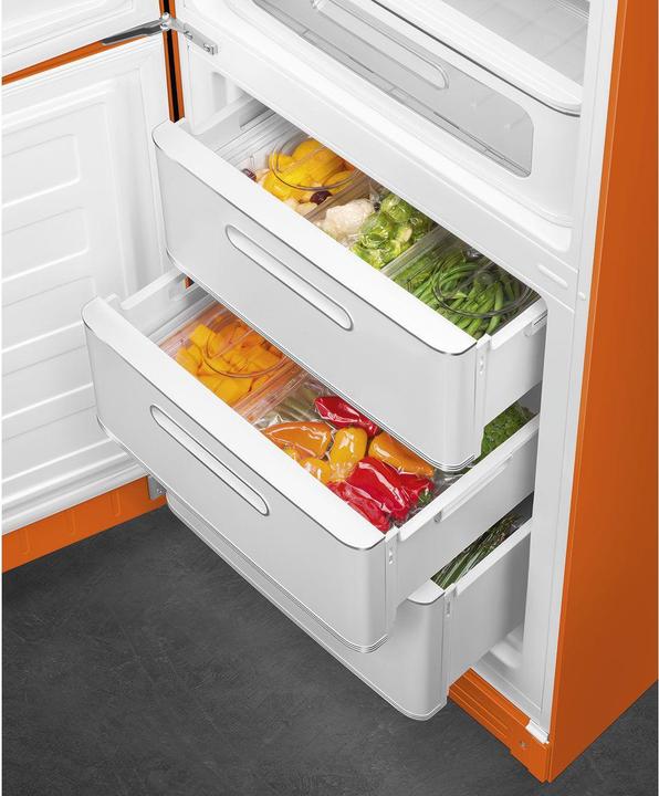 Actual product image Smeg Retro Style FAB32LOR5 (331 l)