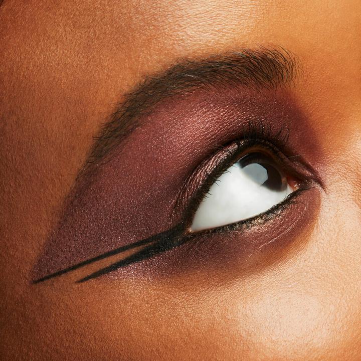 Actual product image Shiseido Powder Gel Eye Shadow (15 Bachi-Bachi Plum)