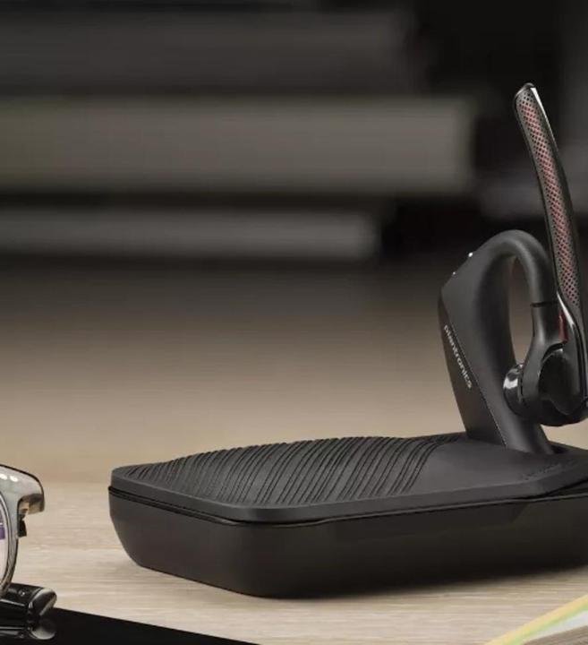 Actual product image Poly Voyager 5200 UC (Wireless, Cable, USB-A)