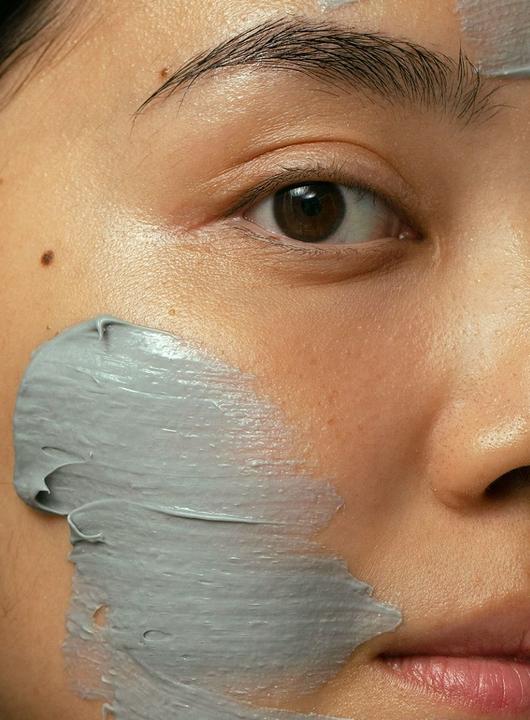 Actual product image Madara Natural Exfoliating Mask 7% Lactic Acid & Microfine Clay - 60ml - Mádara (60 ml)