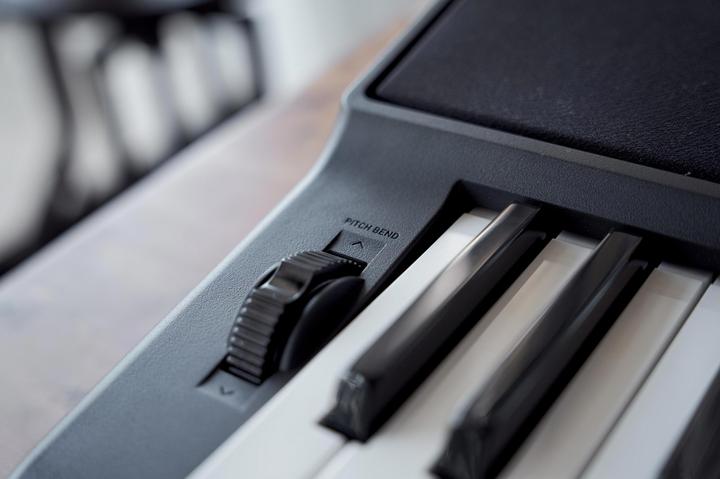 Actual product image Casio CT-X800 (61 Keys)