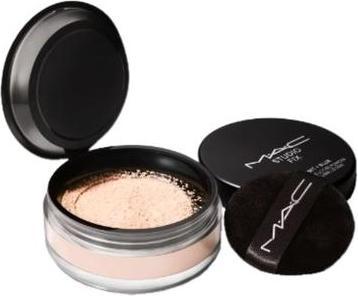 MAC Cosmetics Studio F / Blurring Weightl Powder Light (Light)