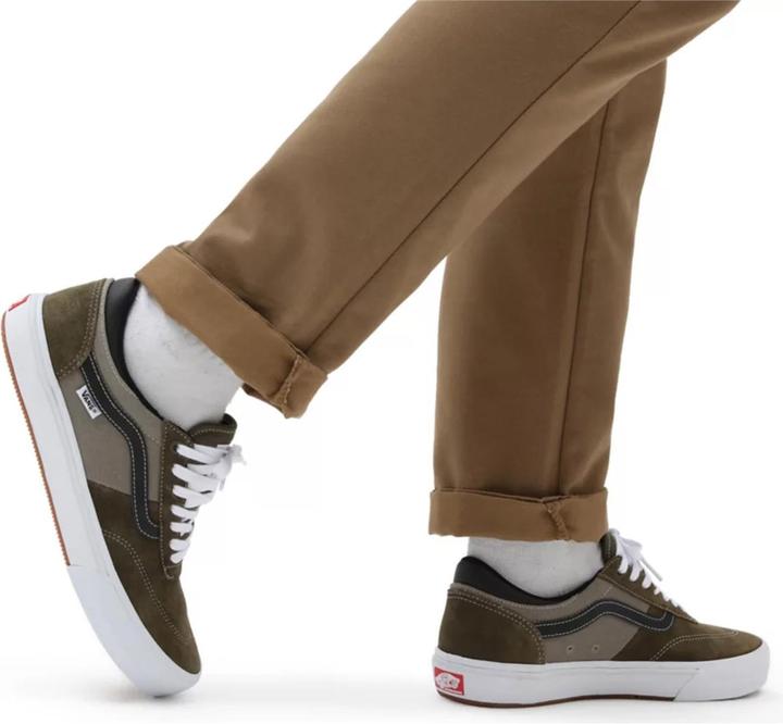 Actual product image Vans Gilbert Crockett (40)
