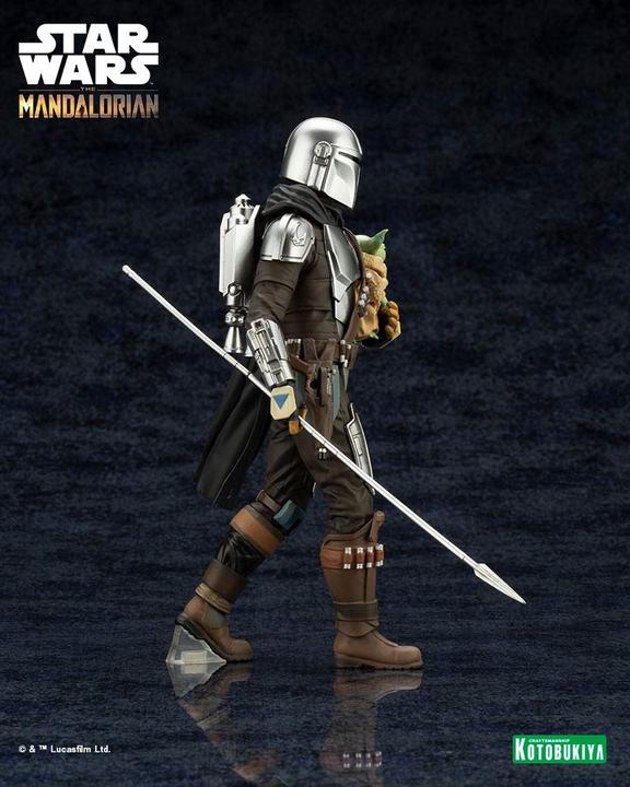 Actual product image Kotobukiya Star Wars The Mandalorian statuette PVC ARTFX 1/10 Mandalorian & Grogu with Beskar Staff 18 cm