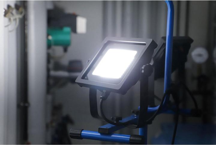 Actual product image BGS Duo-SMD-LED Work Flood Light with Tripod 2 x 70 W (14000 lm)