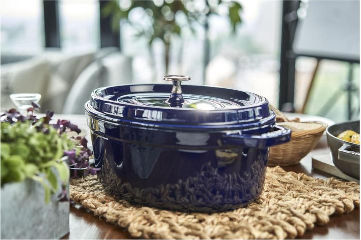 Actual product image Staub Roaster (29 cm, Casserole + Stewpot, Cast iron)