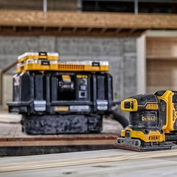 Actual product image DeWalt DCW200NTXJ (Sander, 200 W)
