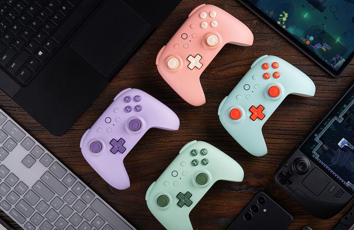 Actual product image 8bitdo Ultimate 2C Wireless (peach/light yellow, for Windows & Android) (Windows, Android)
