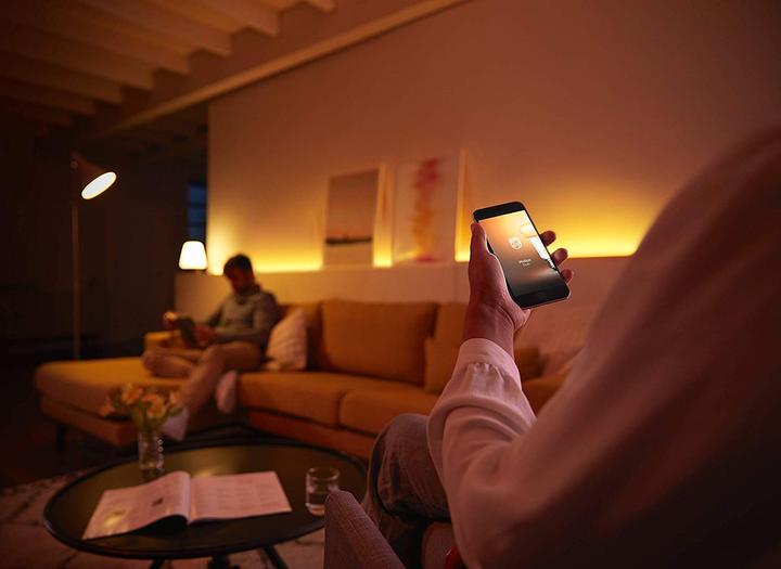 Produktbild Philips Hue Lightstrips Basis (RGBW, 200 cm, Indoor)