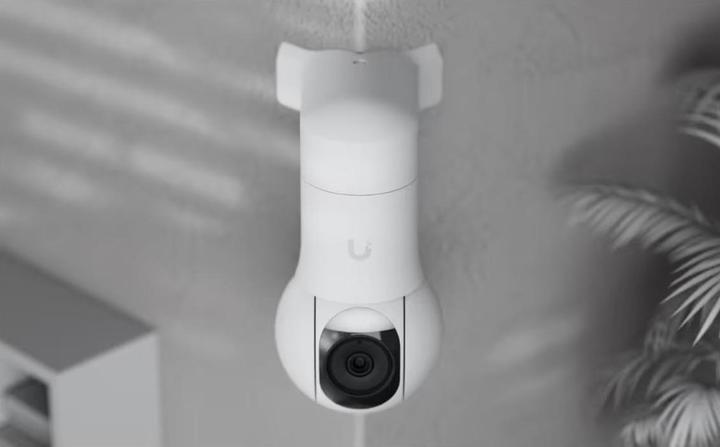 Actual product image Ubiquiti G5 PTZ corner mount (Mounting kit)