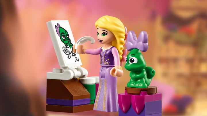 Actual product image LEGO Rapunzel's bedchamber (41156, LEGO Disney)