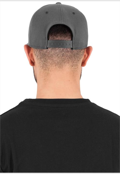 Actual product image Flexfit 110 Fitted Snapback (One size)