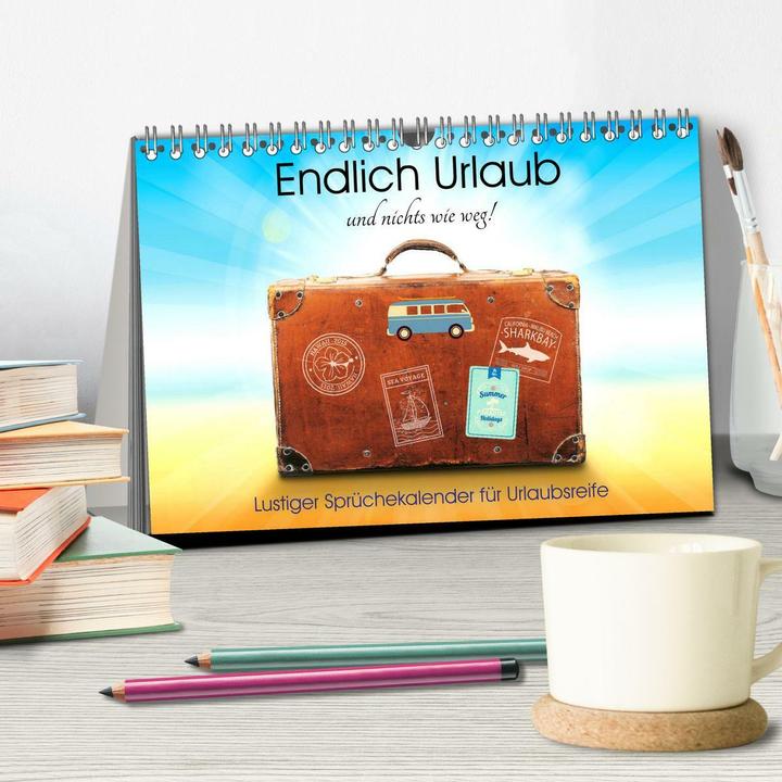 Immagine prodotto Endlich Urlaub und nichts wie weg! Lustiger Sprchekalender fr Urlaubsreife (Tischkalender 2025 (A5, Tedesco)