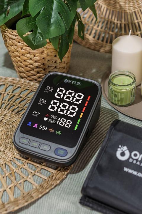 Actual product image Oromed Ciśnieniomierz naramienny ORO-N15 PROFESSION (Blood pressure monitor upper arm)