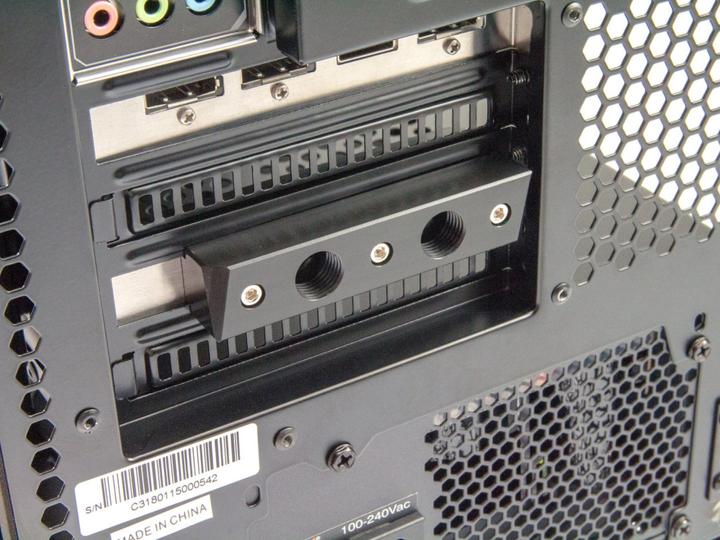 Produktbild Watercool PCI-Slot-Durchführung mit 2x 2 G1/4 IG