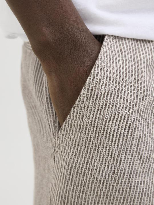 Actual product image Jack & Jones Tapered Fit Shorts Shorts (XS)