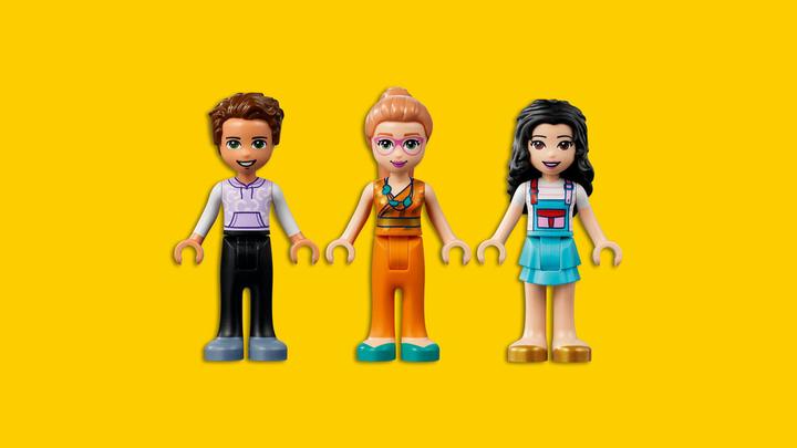 Actual product image LEGO Emma's art school (41711, LEGO Friends)