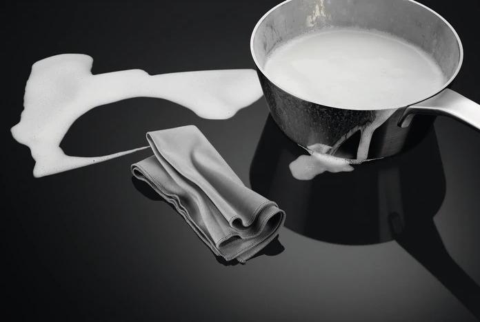 Actual product image AEG IAE64411FB