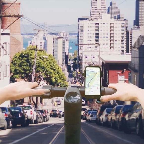 Actual product image Sunslice Rechargeable bicycle phone holder "Cyclotron 5000mAh"