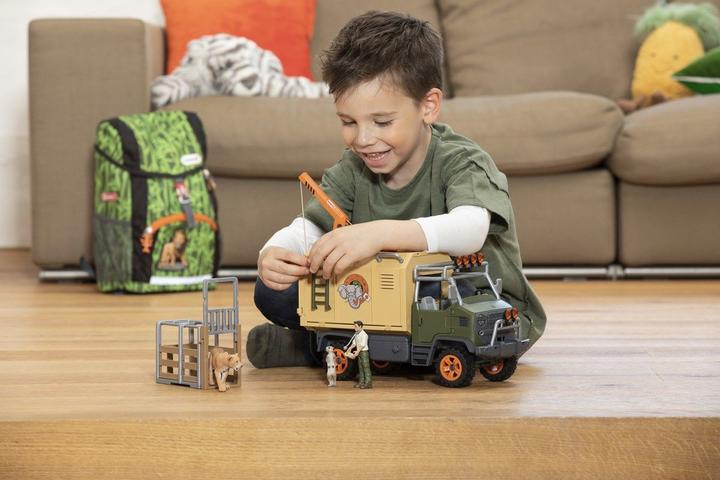 Actual product image Schleich Truck Animal Rescue