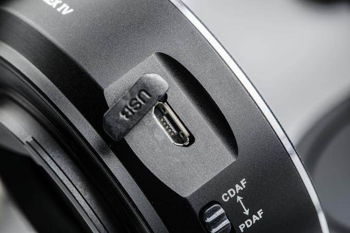 Actual product image Viltrox EF-NEX IV Adapter Ring Canon EOS Obj. Sony E/FE Body