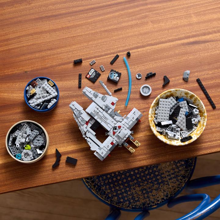 Immagine prodotto LEGO Millennium Falcon (75375, LEGO Star Wars)