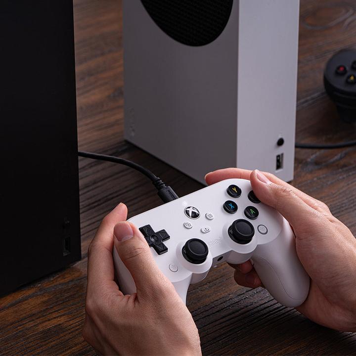 Actual product image 8bitdo Pro 2 Wired Xbox Gamepad White