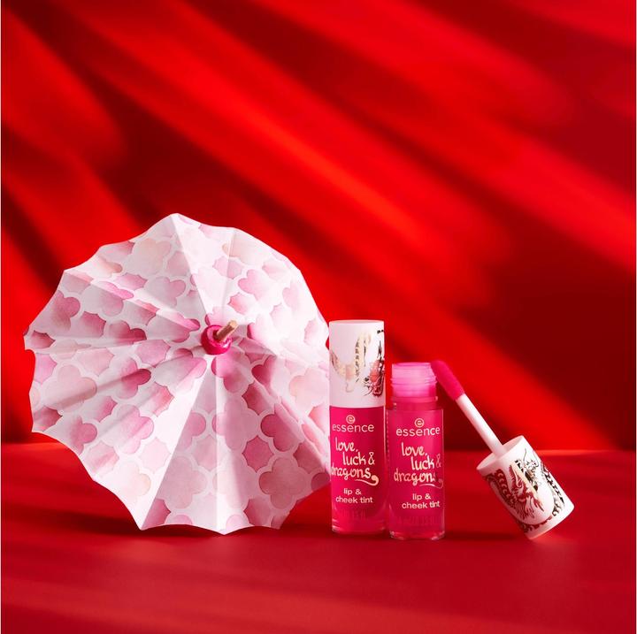 Produktbild essence Lip Gloss Love,Luck und Dragons Wild, But Cute, But Wild (Rot, Wild, But Cute, But Wild)