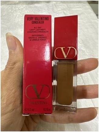 Actual product image Valentino Very Concealer Dr2 Deep Rose 0.2 Oz (Dr2 Deep Rose)