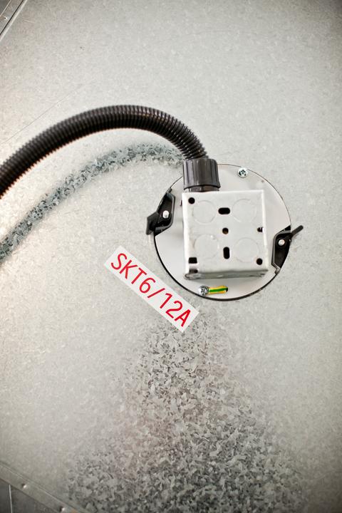 Produktbild Brother P-Touch (1.80 cm, Rot)