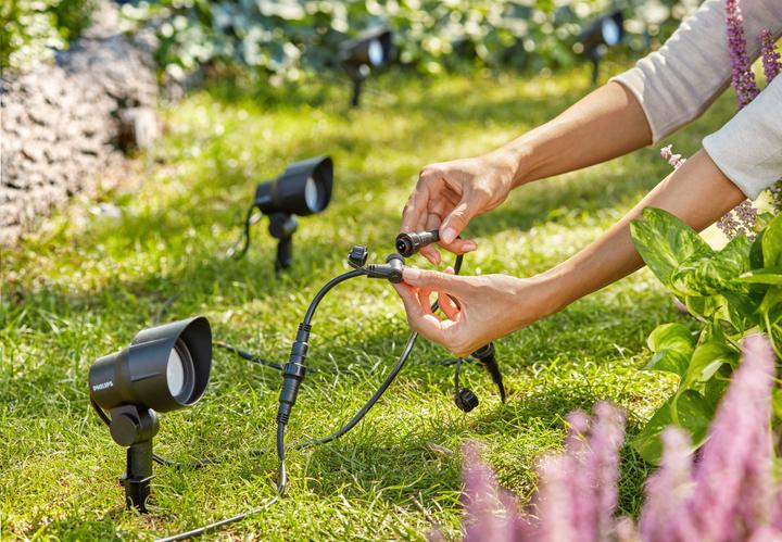 Produktbild Philips Outdoor Niedervolt Spot (600 lm, IP44)